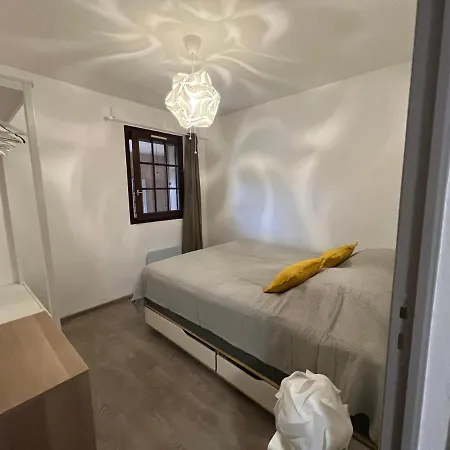 Pour 2 Personnes En Avec Terrasse * La Londe-les-Maures