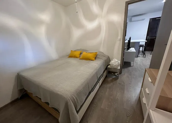 Pour 2 Personnes En Avec Terrasse *