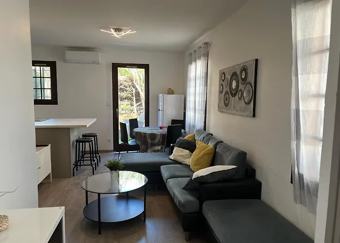 Pour 2 Personnes En Avec Terrasse アパート ラ・ロンド・レ・モール